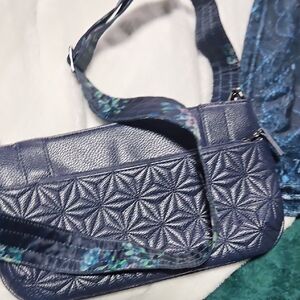 Elegant Blue Textured Women's Bag